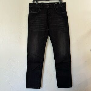 Diesel Buster Jeans - regular slim-taper fit - 36W 32L - black light distress